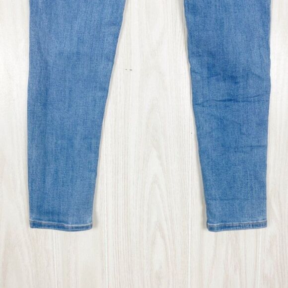 American Eagle | Light Wash Super Hi Rise Jegging Size 6 - Picture 5 of 8